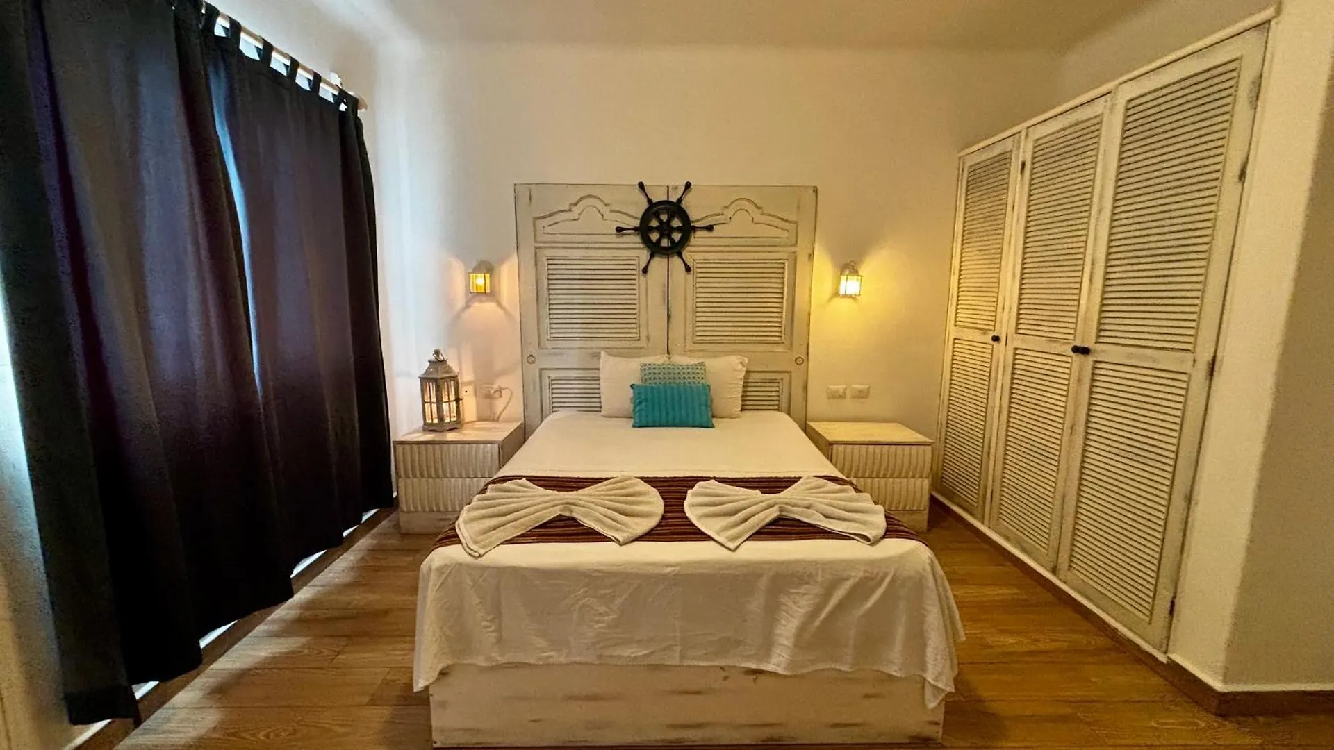 Coco Rio Hotel - Mamitas Beach Area Playa del Carmen